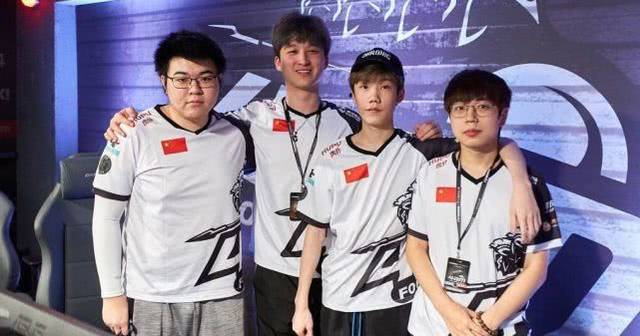 球员往往成 球员往往成