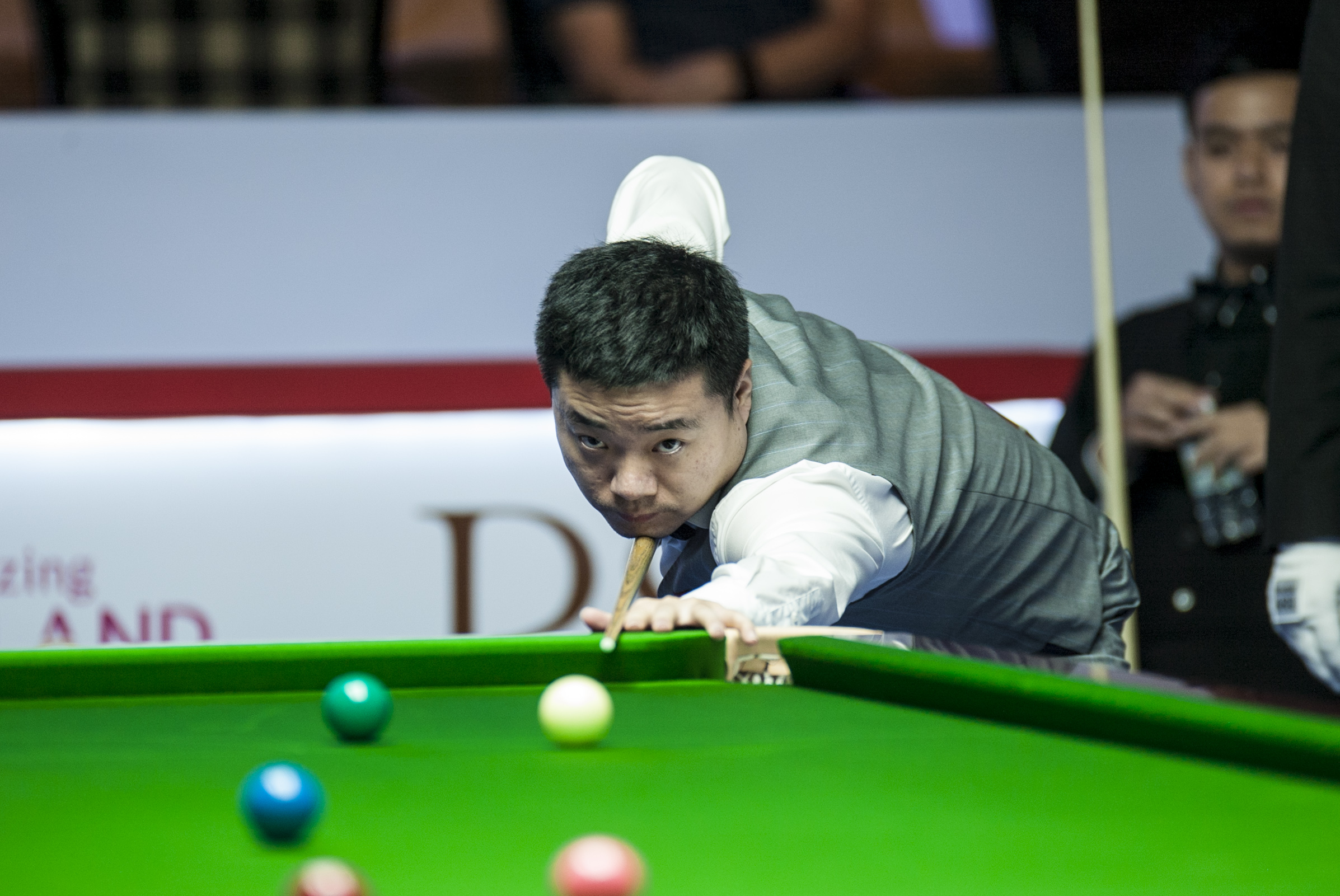 他在禁区外 他在禁区外